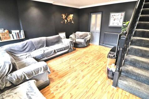FAMILY LOUNGE