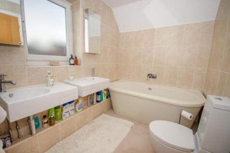 Master ensuite 2.jpg