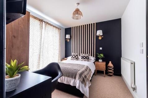 Room 2 - Ensuite