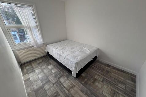Eastfield Road, Burnham, Slough photo 4