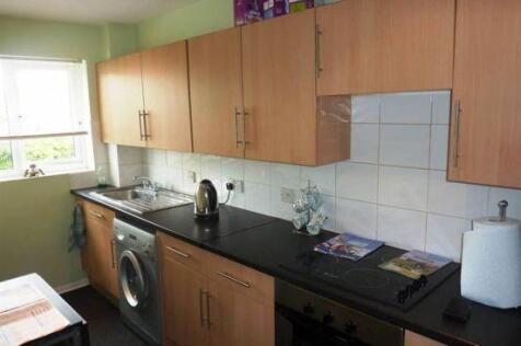 Crescent Court, Crescent Avenue,Grays. photo 4