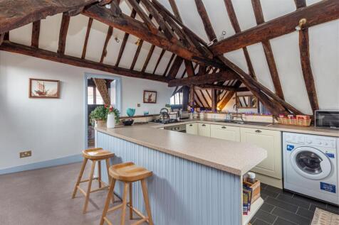 Kitchen2.jpg