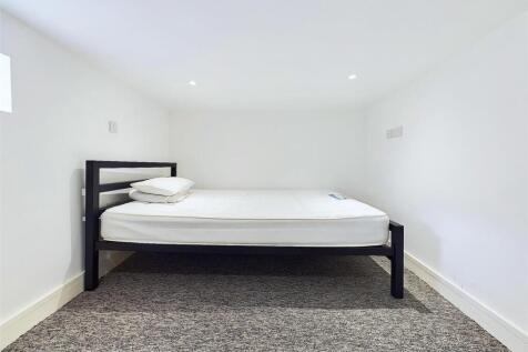 17 - Six-Bedroom HMO for Auction, Westbury-on-Trym