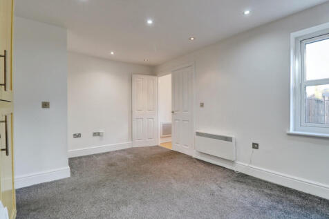 Eastwood Road, Rayleigh, SS6 photo 3