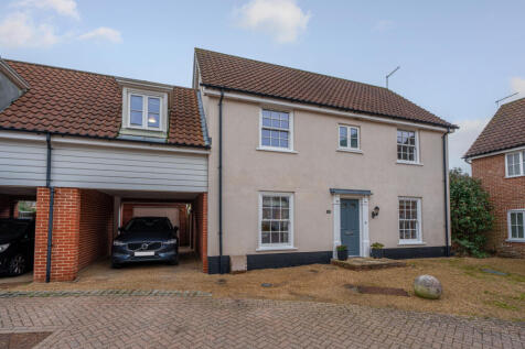 4 Bedroom Link-Detached Home for Sale