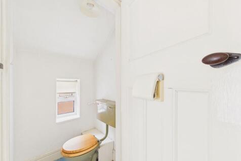 Separate WC
