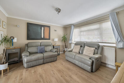 1360096-15-68dfc9...