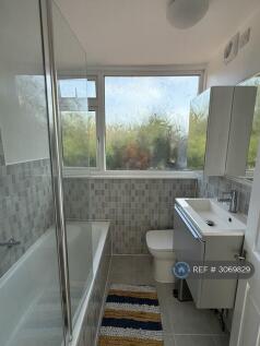 Ringwood Way, London, TW12 photo 3