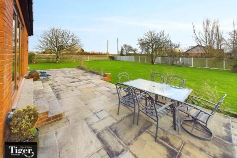 CAM02176G0-PR0427...