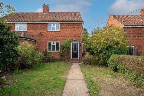 3 Bedroom Semi-Detached in IP17 1NP