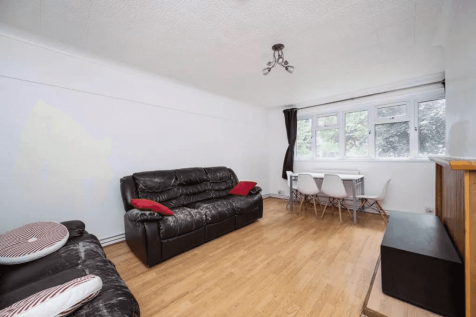 4-bed flat on Drewett House, London, E1, £3,300/mo