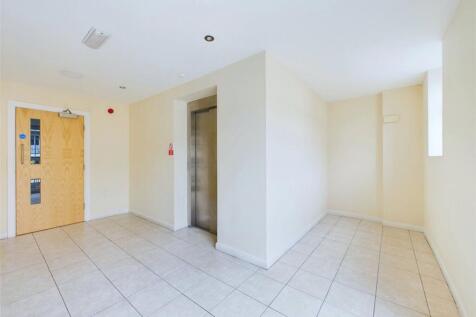 Lift/Staircase