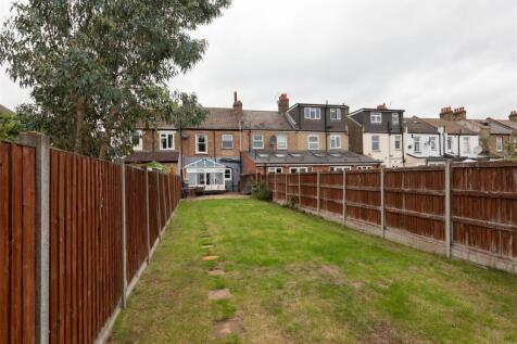 Westward Road, E4