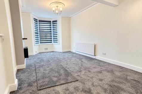 Layard Road, Enfield photo 3