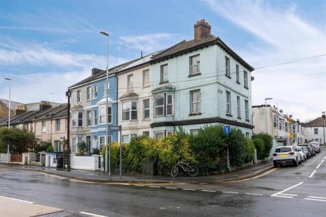 Worthing, BN11 - property photo