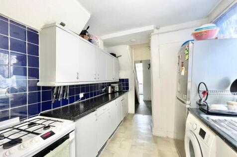 WhatsApp Image 2025-09-18 at 14.06.22 (4).jpeg