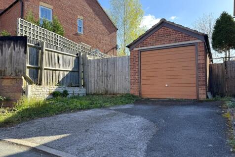 Driveway/Garage
