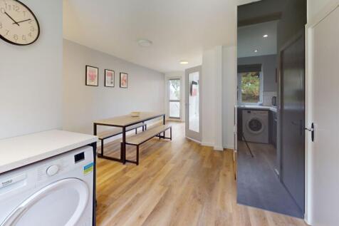 8 Monterey Gardens EX4 5EN photo 3