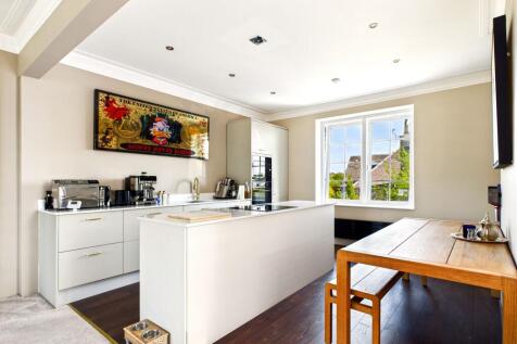 Open plan lounge and diner