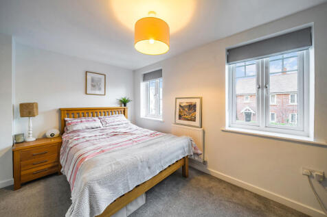 1377012-17-691225...