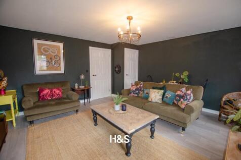 4 Kingfisher - lounge2.jpg