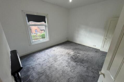 WhatsApp Image 2025-09-23 at 15.25.10 (1).jpeg