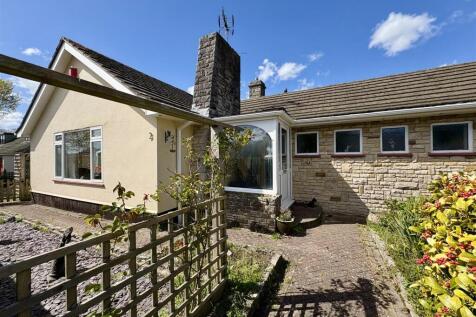Ferndown, BH22 - property photo
