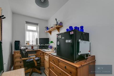 Woodmere Close 14 MV-18.jpg