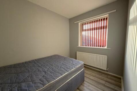 Netherfields Crescent, Middlesbrough photo 3
