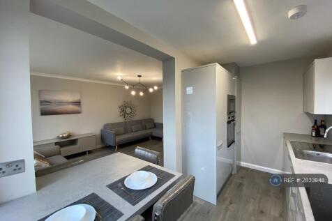 Kitchen/Dining Area
