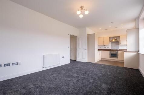 037-80 Robertson Drive, The Barracks, Lanark.jpg