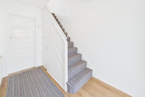 Ellerby Avenue, Clifton, Nottingham photo 4