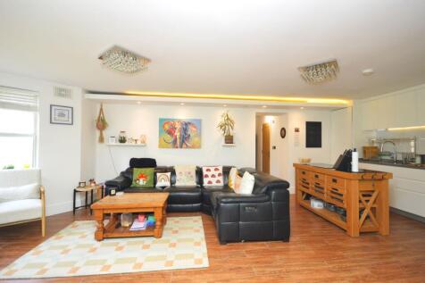 Lounge/Kitchen/Dining area