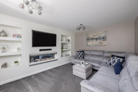 Evergreen Way 21 Lounge-1