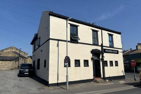 Office to rent in elland
