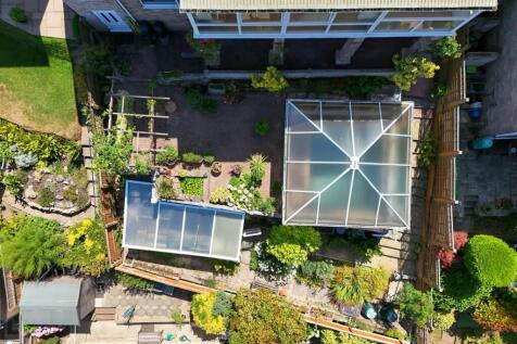 Overview Of Rear Gdn