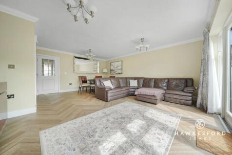 St. Pauls Court, Lynsted - Lounge