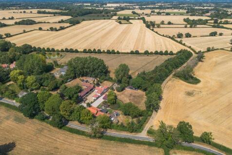RedHouseFarm-001.jpg