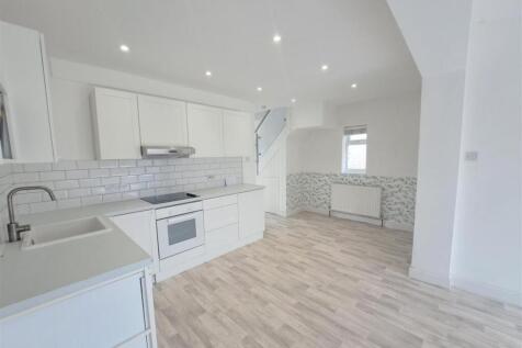 Open Plan Kitchen/Dining/Family Room