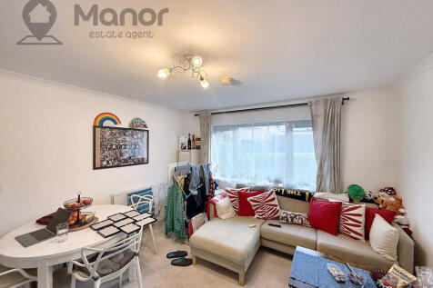 WhatsApp Image 2025-09-15 at 19.31.36 (1)