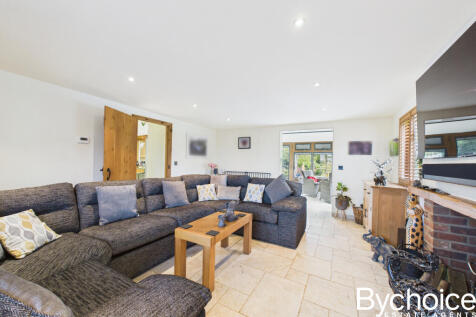 CAM05454G0-PR0065-STILL010