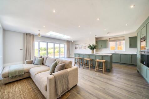 Kitchen /Family Room