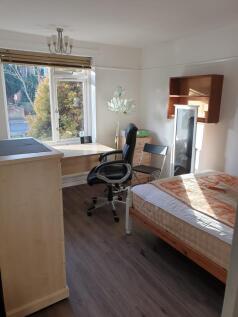 Couples Room 