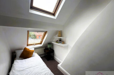 WhatsApp Image 2025-07-17 at 16.49.51 (16).jpeg