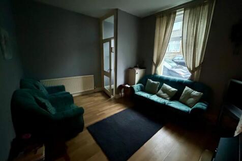 Burnley, BB12 - property photo