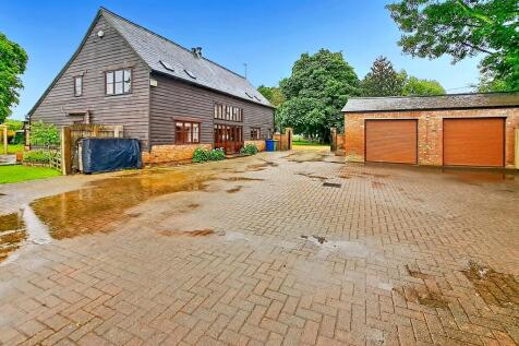 the-barn_00001