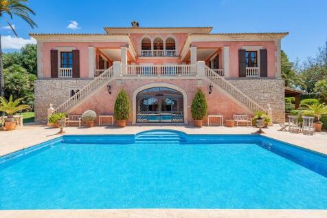 Exterior and Pool (1