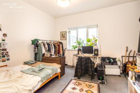 Studio Room