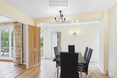 Breakfast room