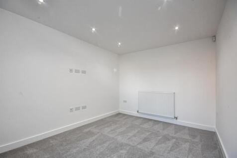 7 Goldfinch Close.jpg